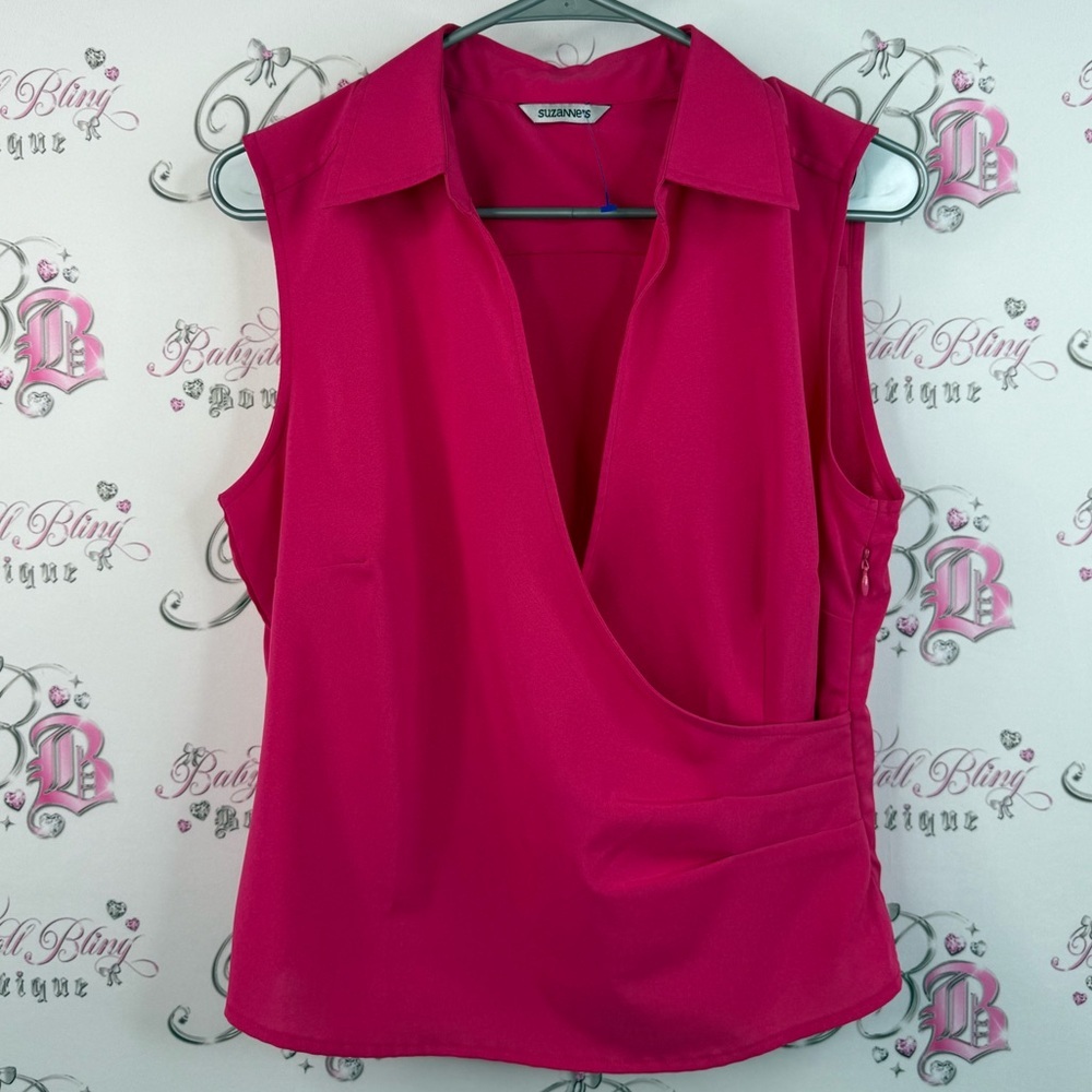 Suzanne’s tank top collared bright fuschia zip up Vibrant Pink Sleeveless Blouse